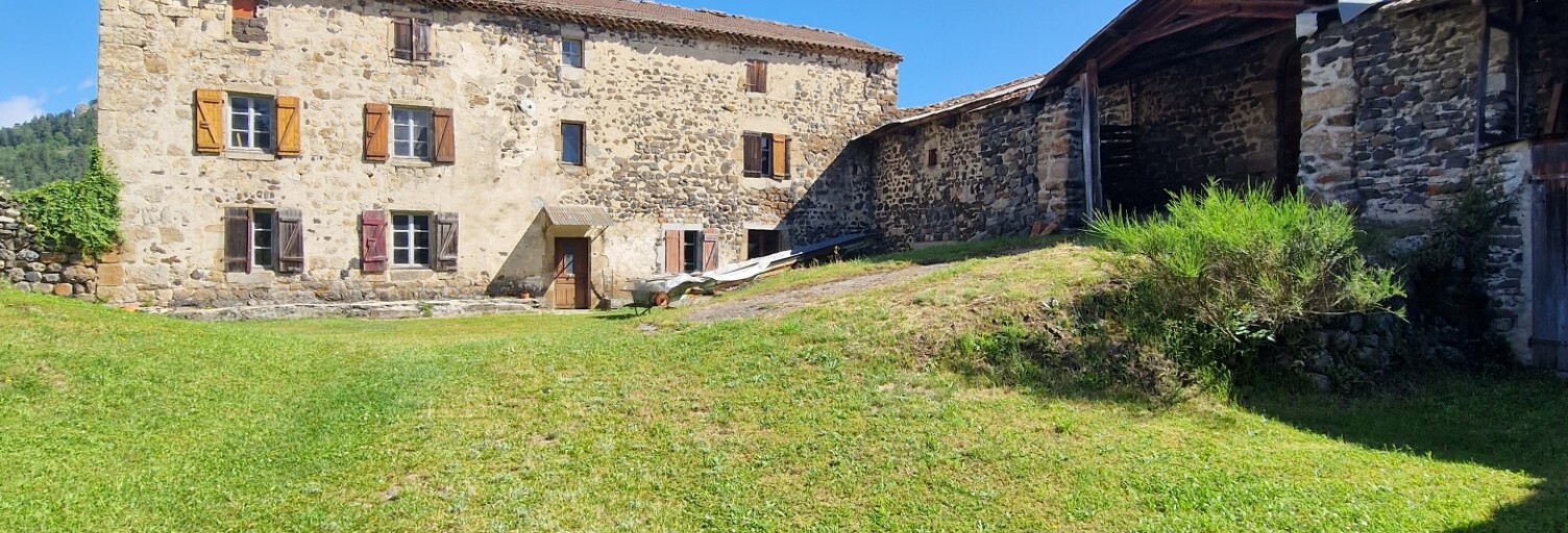 Maison 8 Pièces 165 m² à vendre à Vielprat (43490)