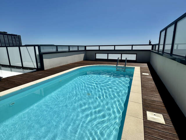 ROYAN CENTRE VILLE STUDIO PARKG TERRASSE AU PRIX DE 159 000 — photo du bien