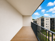 ROYAN CENTRE VILLE STUDIO PARKG TERRASSE AU PRIX DE 159 000 — photo 2