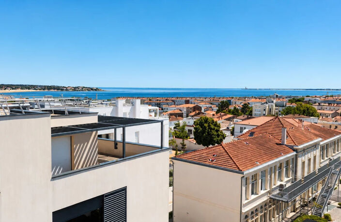 ROYAN CENTRE VILLE STUDIO PARKG TERRASSE AU PRIX DE 159 000 — photo 3