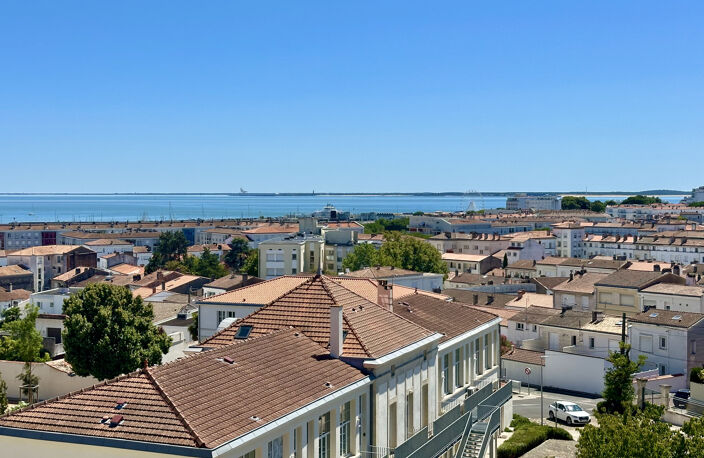 ROYAN CENTRE VILLE STUDIO PARKG TERRASSE AU PRIX DE 159 000 — photo 5