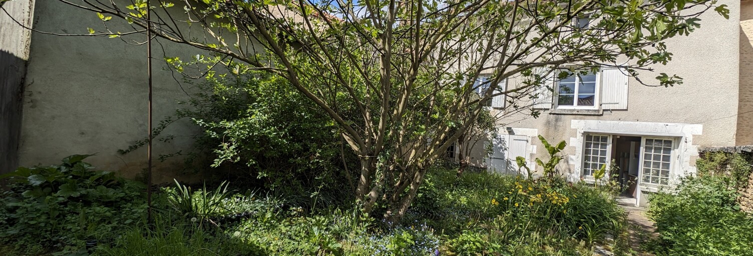Maison 7 Pièces 176 m² à vendre à Usson-du-Poitou (86350)