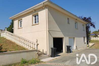 Maison 6 pièces 2500 €