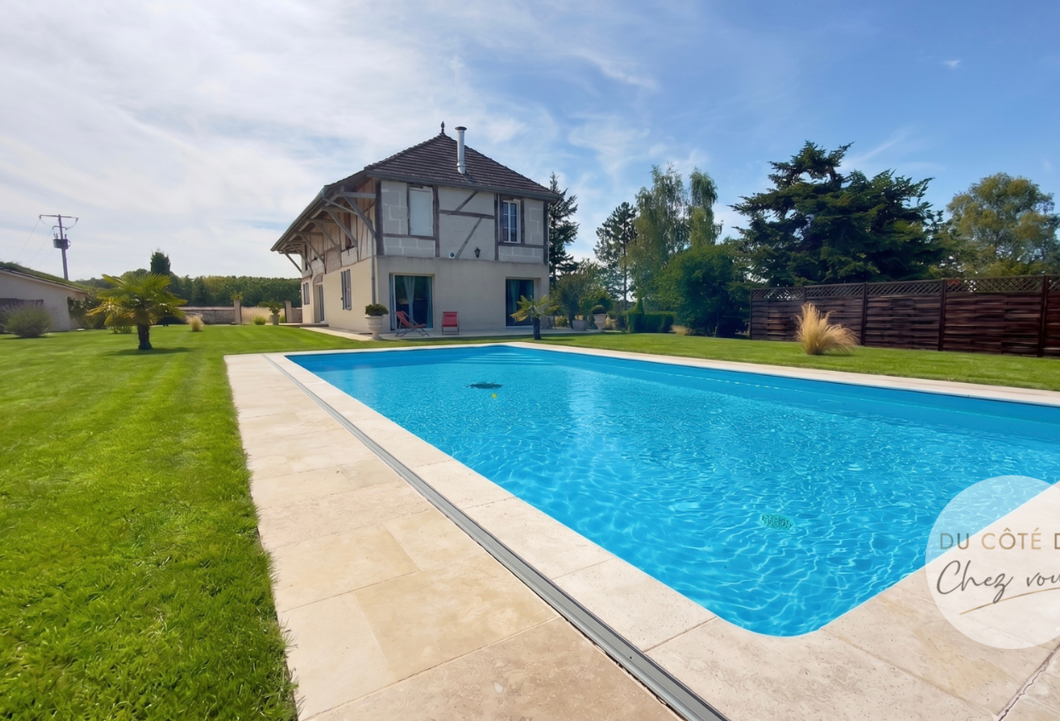 Acheter propriété d'exception 265m2 avec piscine — photo 1