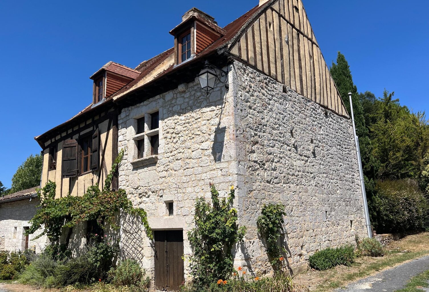 Maison en pierre. — photo 1