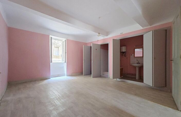 Une maison de village pleine de potentiel, avec immense garage et grenier aménageable, à deux pas de Lamalou-les-Bains. — photo 3