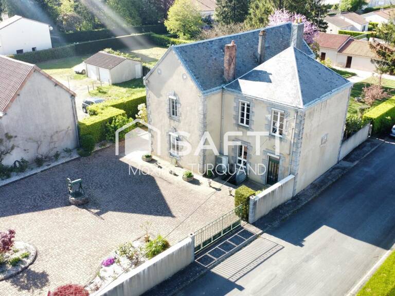 Ensemble immobilier, maison de Maître 205m²,  6 chambres + seconde construction 80m², 1886² de terrain. — photo 1