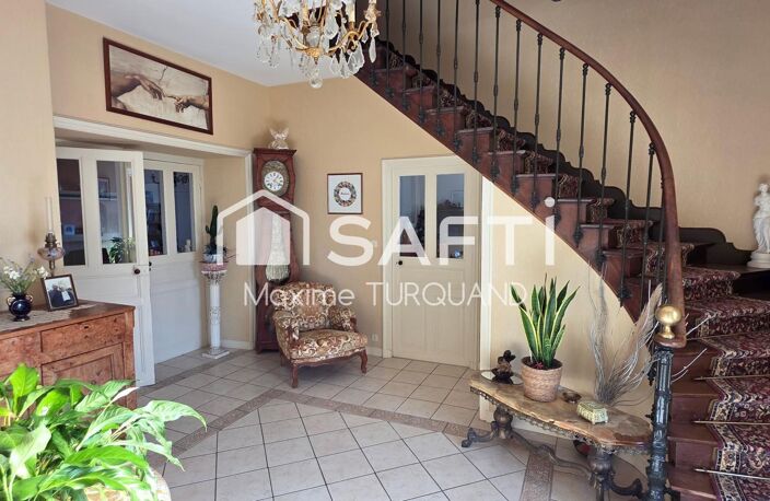 Ensemble immobilier, maison de Maître 205m²,  6 chambres + seconde construction 80m², 1886² de terrain. — photo 2