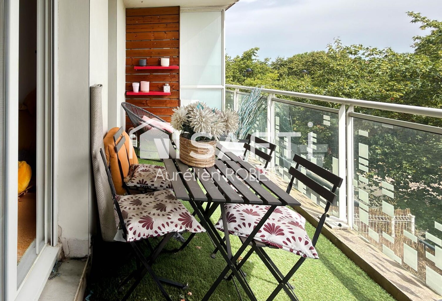 Appartement avec une belle terrasse dans une résidence sécurisée — photo 1