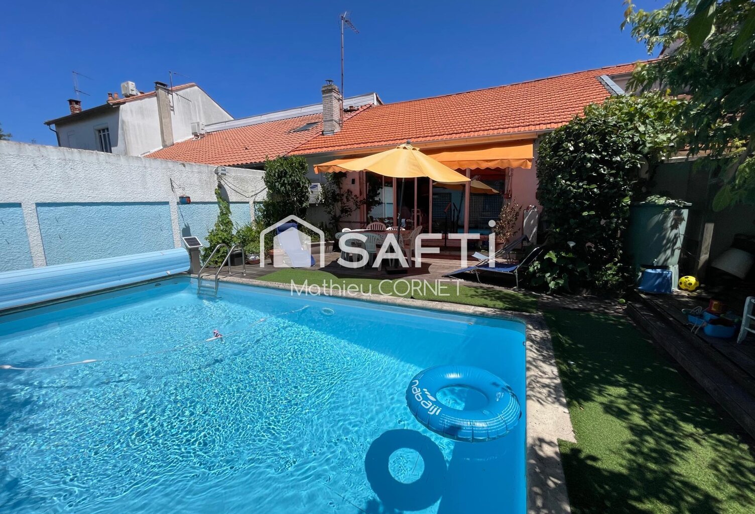 Maison de 127m2 à Cauderan Primrose avec garage et piscine — photo 1