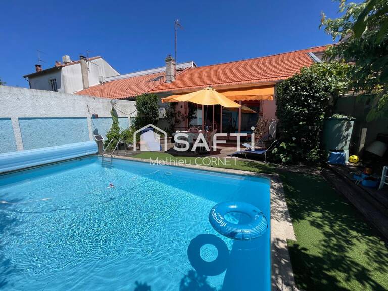 Maison de 127m2 à Cauderan Primrose avec garage et piscine — photo 1
