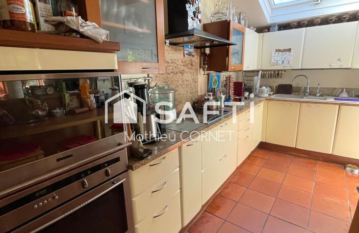 Maison de 127m2 à Cauderan Primrose avec garage et piscine — photo 4