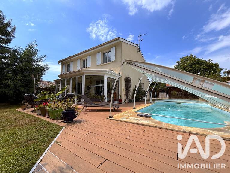 Vente Maison/villa 8 pièces — photo 1
