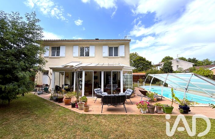 Vente Maison/villa 8 pièces — photo 2
