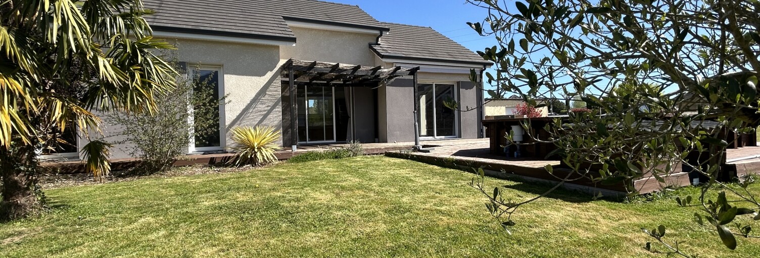 Maison 4 Pièces 96 m² à louer à Buziet (64680)