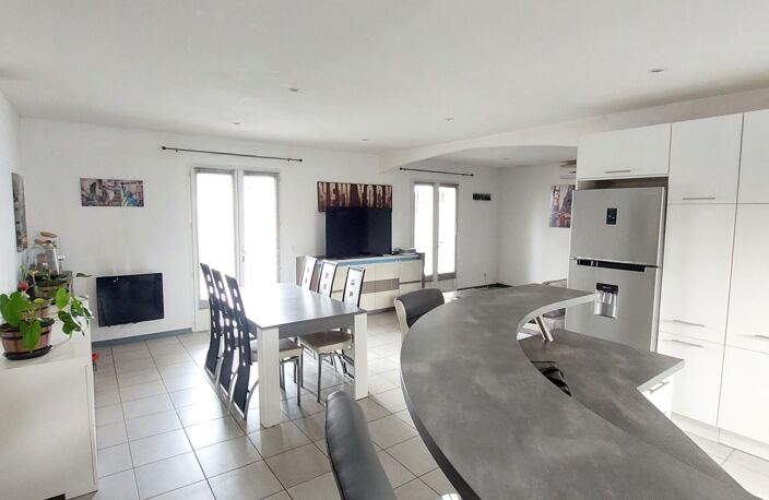 Vente Maison/villa 4 pièces — photo 3