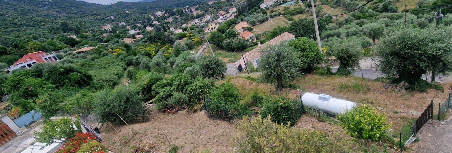 Terrain  1715 m² à vendre à Châteauneuf-Villevieille (06390)