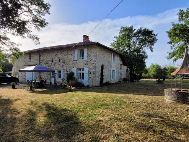Vente Maison/villa 8 pièces — photo du bien