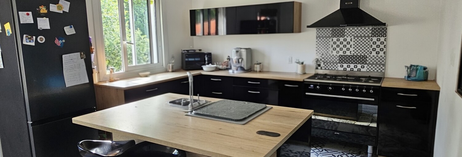 Maison 7 Pièces 169 m² à vendre à Saint-Georges-des-Coteaux (17810)
