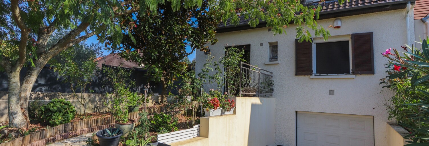 Maison 5 Pièces 128 m² à vendre à Saint-Jean-les-Deux-Jumeaux (77660)