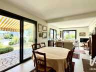 Vente Maison/villa 8 pièces — photo 2