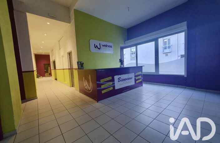 Vente Boutique/Local commercial 1 400 m&sup2; — photo 2