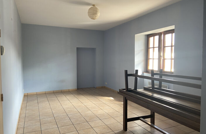 Appartement T3 meublé au 1er étage d'une maison — photo 4