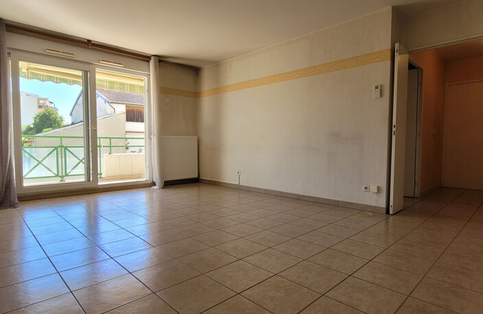 VILLEFRANCHE-SUR-SAÔNE. Appartement en résidence sécurisée a — photo 2