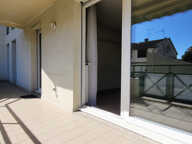 VILLEFRANCHE-SUR-SAÔNE. Appartement en résidence sécurisée a — photo 3