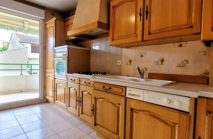 VILLEFRANCHE-SUR-SAÔNE. Appartement en résidence sécurisée a — photo 4