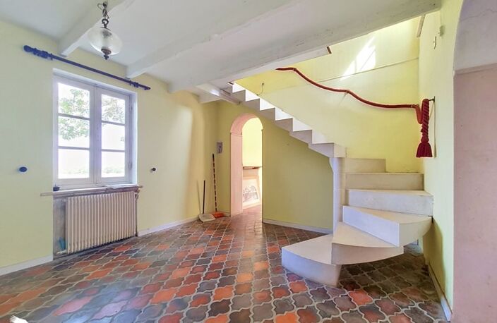 Maison en pierre de 10 pièces principales — photo 3