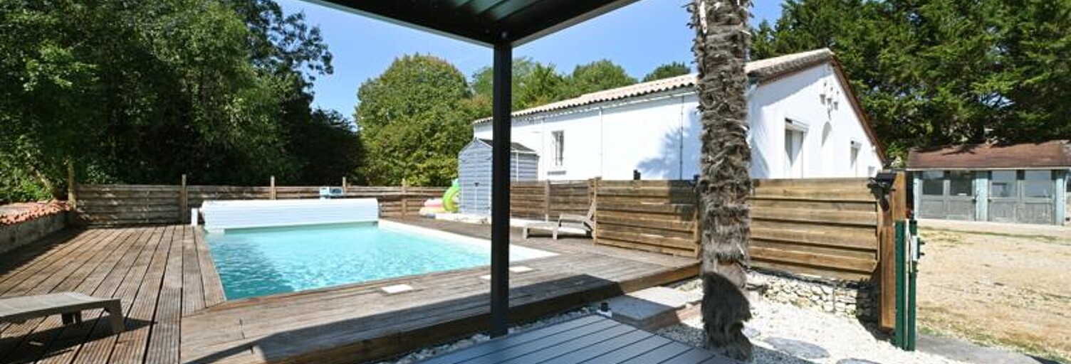 Maison 7 Pièces 202 m² à vendre à Val-d'Auge (16170)