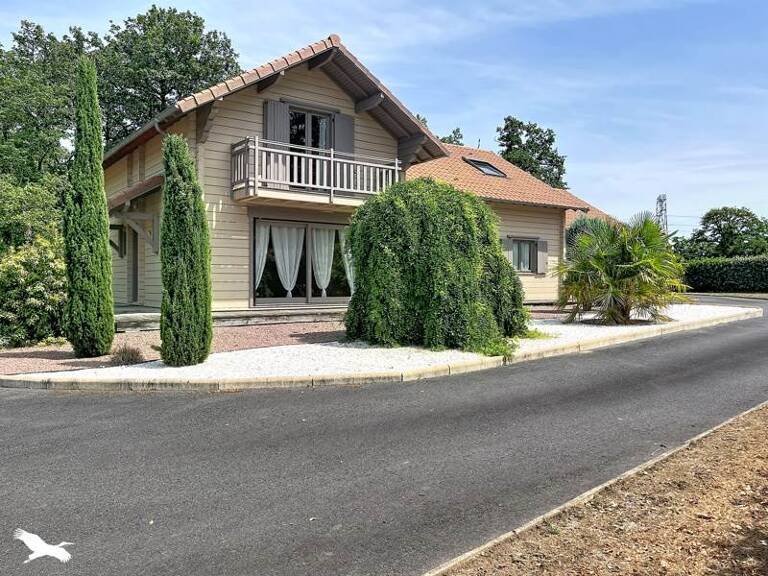 Chalet de 7 pièces principales — photo 1