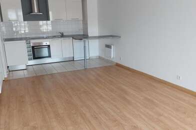 Appartement 3 pièces 780 €