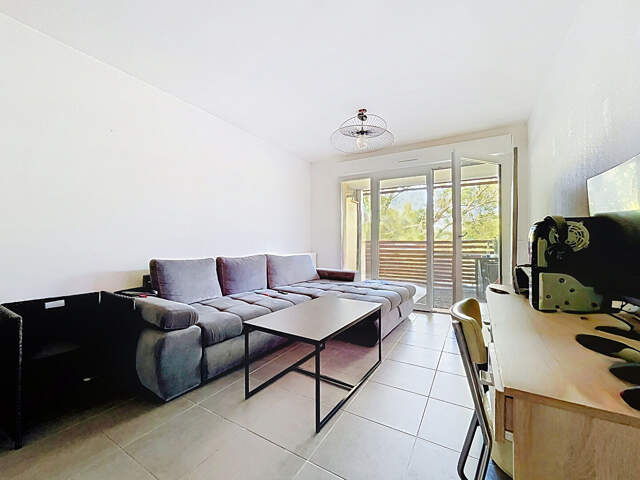 JUVIGNAC - T2 LOUÉ - TERRASSE, VUE GARRIGUE ET PARKING - INVESTISSEMENT LOCATIF — photo du bien