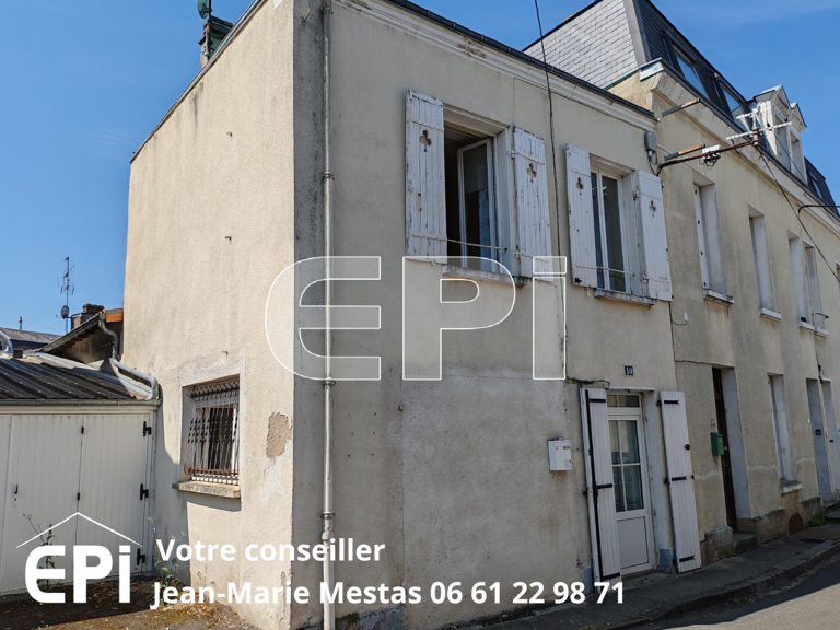 Thouars centre<br>Cette agréable petite maison de ville se comp — photo 1