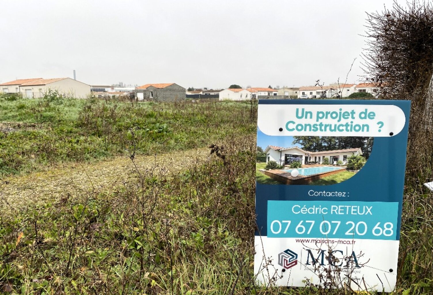 Terrain à bâtir à Surgères (17700) — photo 1