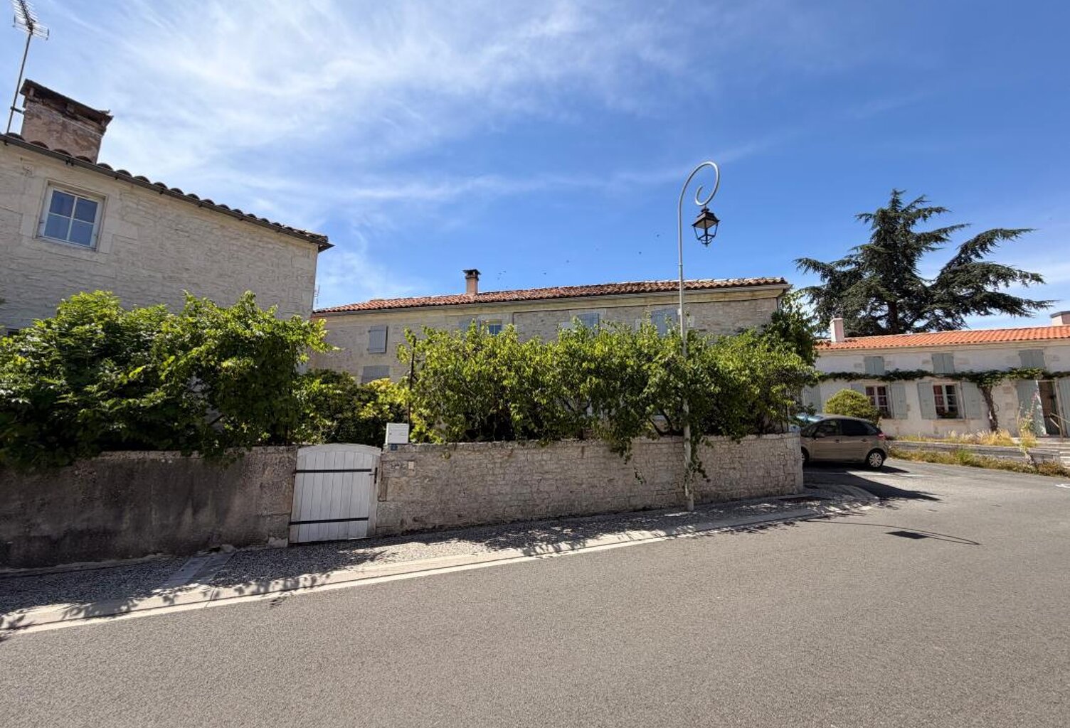 Maison À Vendre — photo 1