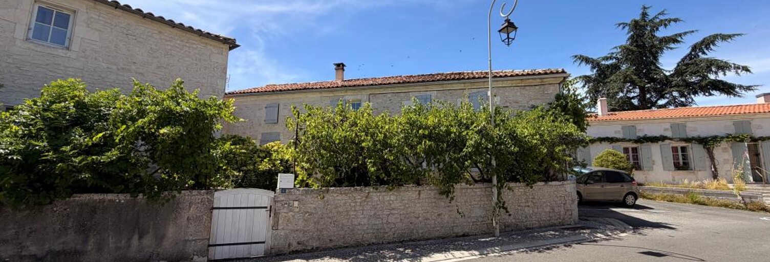 Maison 4 Pièces 159 m² à vendre à Beurlay (17250)
