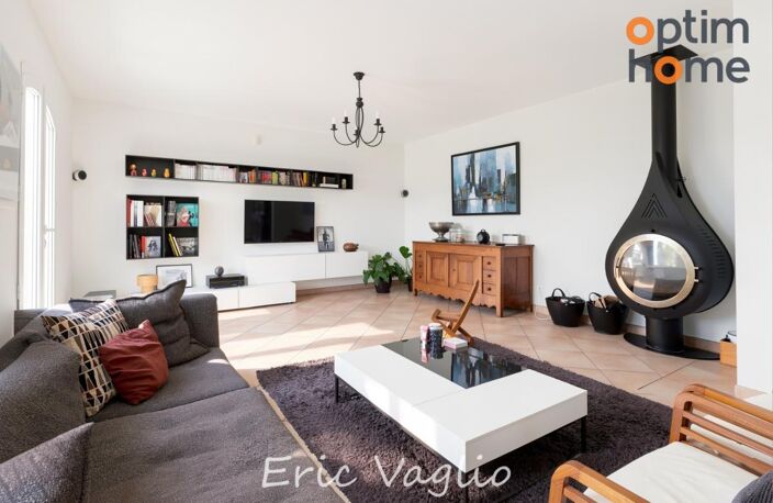 BOUC-BEL-AIR – Villa 169 m², 4 chambres, piscine, terrain 1 257 m² + sous-sol 100 m² + Atelier 30 m2 — photo 4