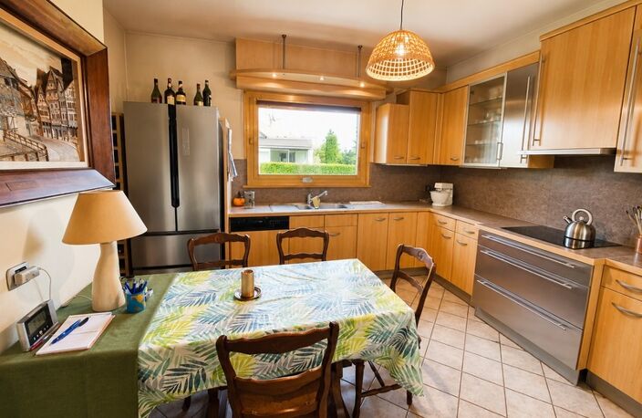MARLENHEIM – Une maison familiale aux beaux volumes, un jardin généreux et un potentiel exceptionnel — photo 2