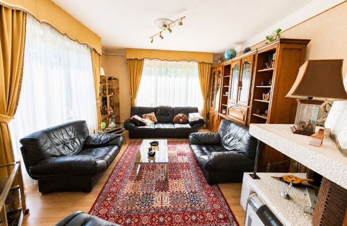 MARLENHEIM – Une maison familiale aux beaux volumes, un jardin généreux et un potentiel exceptionnel — photo 4