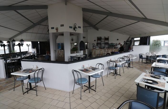A VENDRE FONDS DE COMMERCE RESTAURANT TRADITIONNEL  SECTEUR DE TONNAY CHARENTE — photo 2