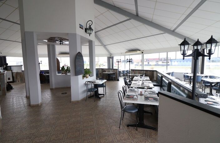 A VENDRE FONDS DE COMMERCE RESTAURANT TRADITIONNEL  SECTEUR DE TONNAY CHARENTE — photo 3