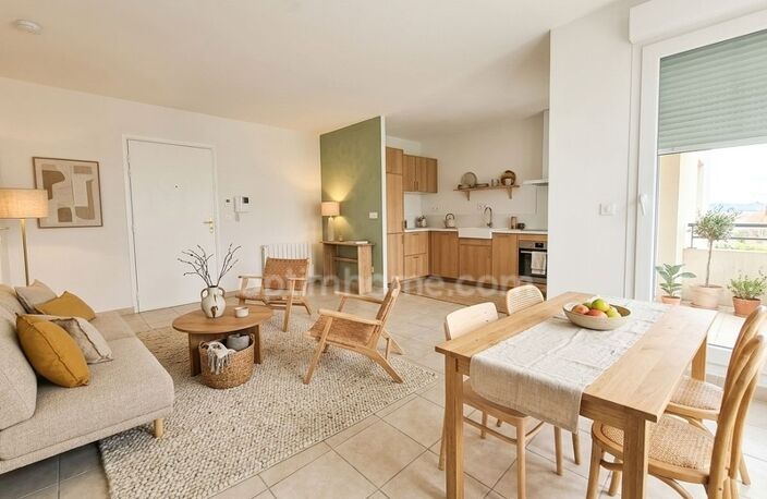 T3 62 m² avec loggia et box à vendre – Centre de Collonges-au-Mont-d’Or — photo 3