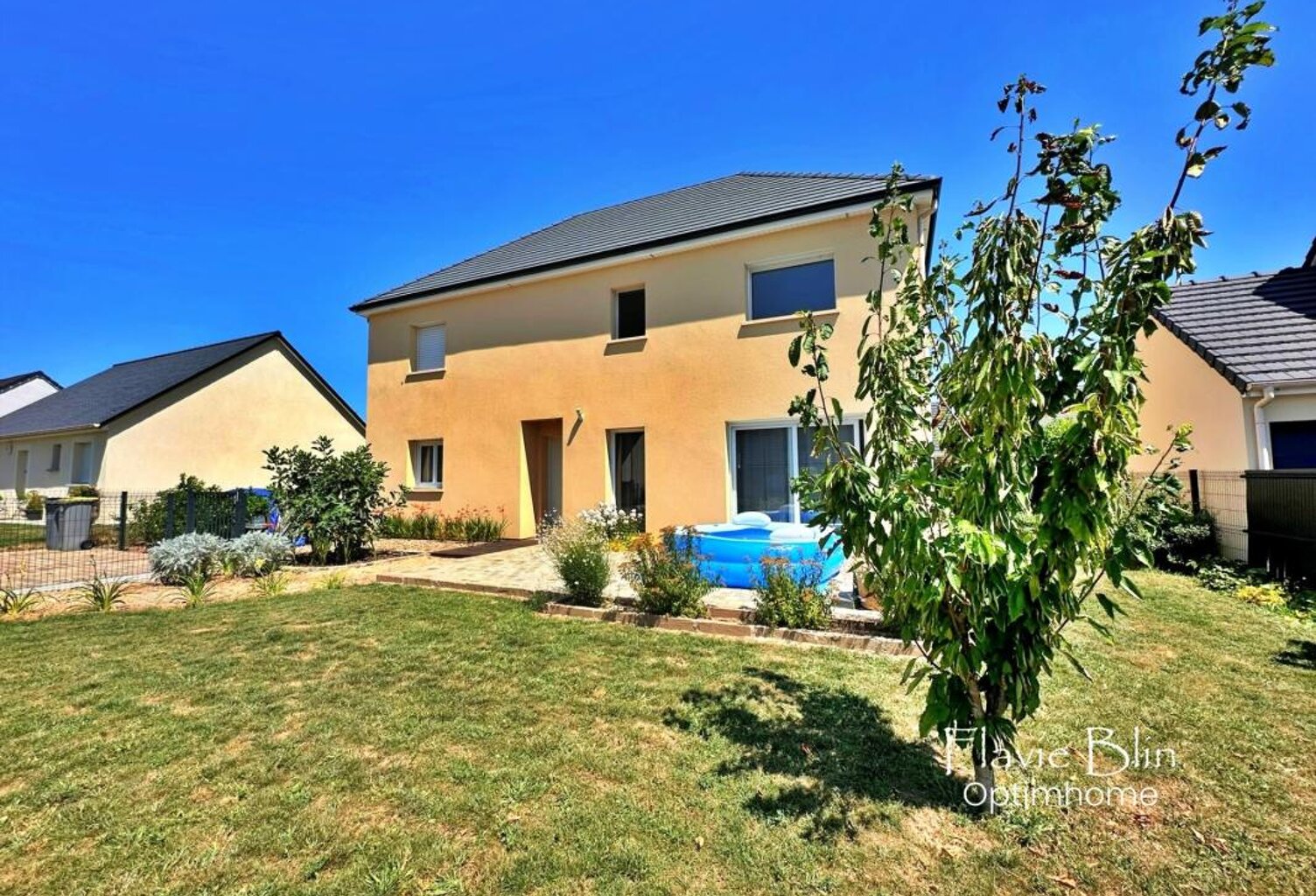 Maison contemporaine - 7 pièces - PACY SUR EURE (27) — photo 1
