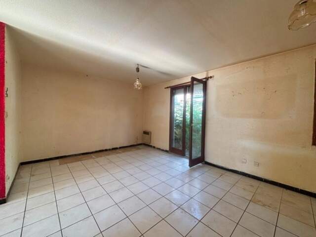 Maison à rénover à vendre 3 pièces LA CRAU (83). LOTISSEMENT LES ARQUETS — photo du bien