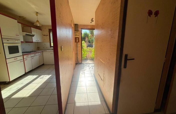 Maison à rénover à vendre 3 pièces LA CRAU (83). LOTISSEMENT LES ARQUETS — photo 5