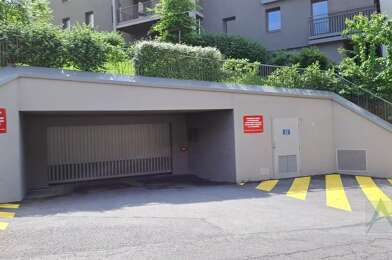 Garage  93 €