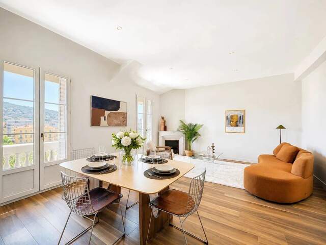 3 PIECES 'TETE CARRE' EN DERNIER ETAGE — photo du bien